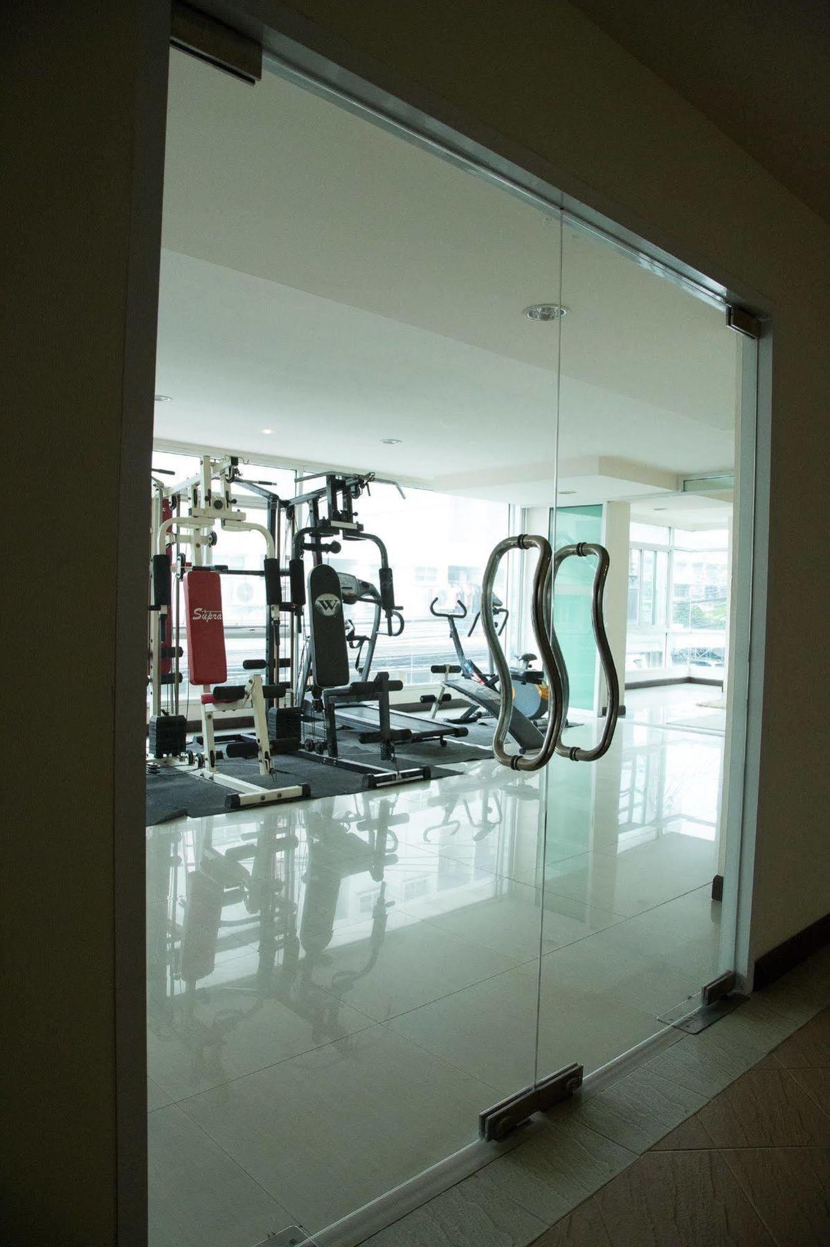 Nrv Place Apart Hotel Bangkok Exterior foto