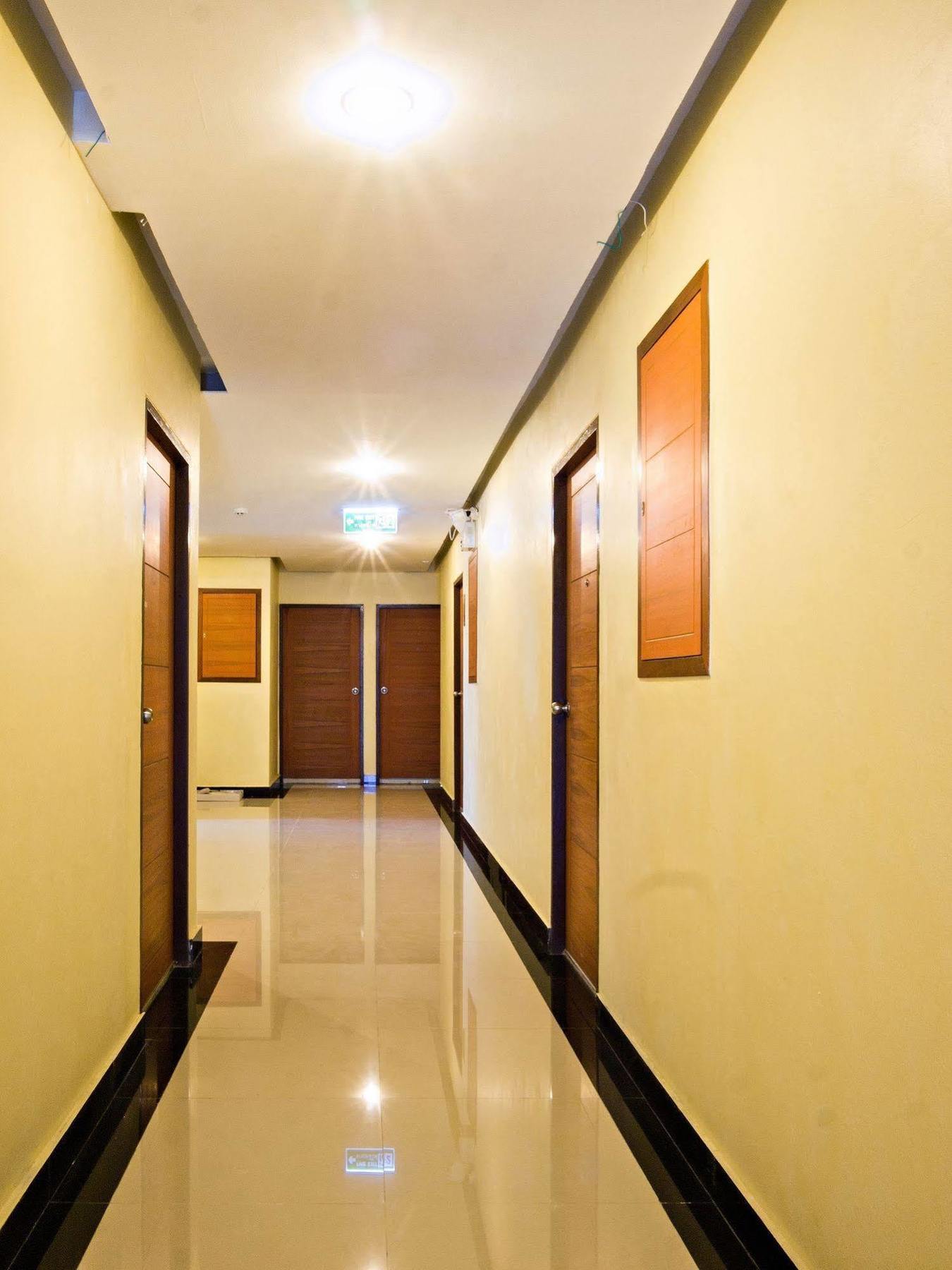 Nrv Place Apart Hotel Bangkok Exterior foto